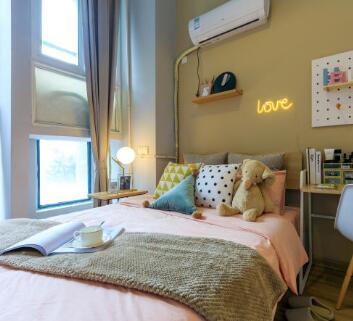 龙湖冠寓(精装全配)(押一付一)(龤鸺龤閏商圈对面) 龙湖冠寓(精装全配)(押一付一)(龤鸺龤閏商圈对面)